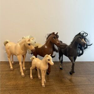 Dreamworks Spirit Untamed Movie Herd Horses Lot Of 4 Mattel 2020 Cl